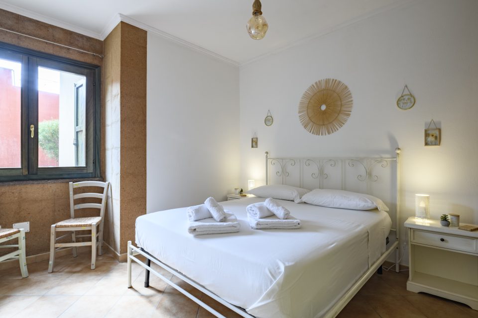 Lavanda di Mare, pequeño apartamento con piscina en Tergu - Imagen 2