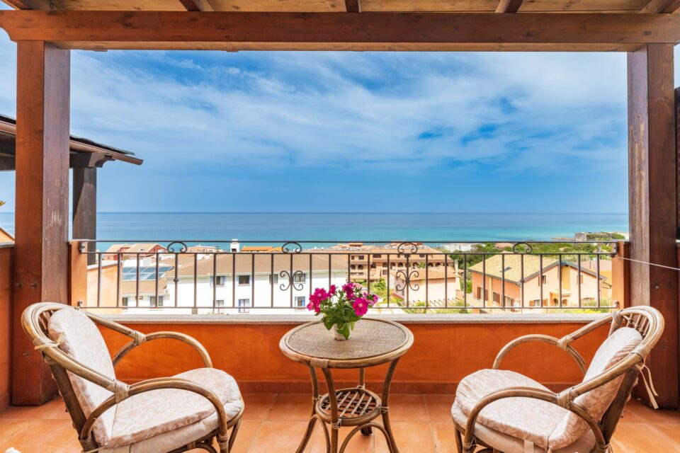 Ginepro Blu, apartamento en Lu Bagnu fresco y con vistas