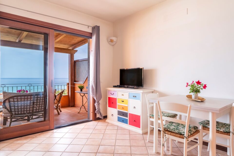 Ginepro Blu, apartamento en Lu Bagnu fresco y con vistas - Imagen 6
