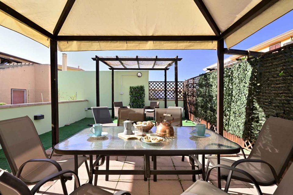 Elicriso Mare, apartamento en Lu Bagnu a 50m de la playa - Imagen 8
