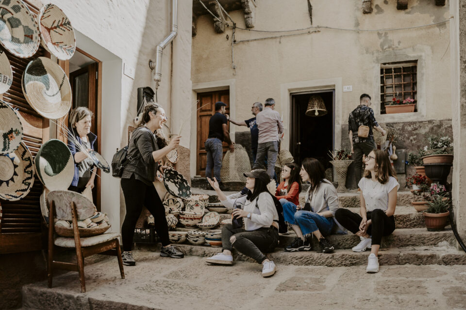 Visita guiada por Castelsardo y taller de cestería - Imagen 3