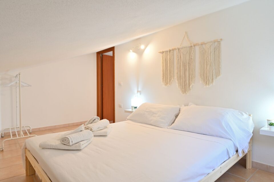 Ha bellavista 7, ático en Castelsardo de un dormitorio con terraza - Imagen 9
