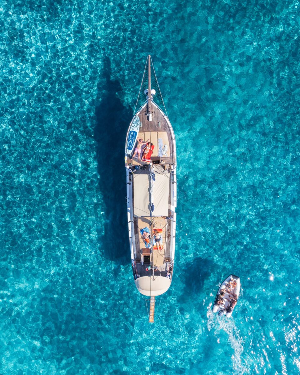 EXCURSION EN VELERO EN EL ARCHIPIELAGO DE LA MADDALENA - Imagen 3