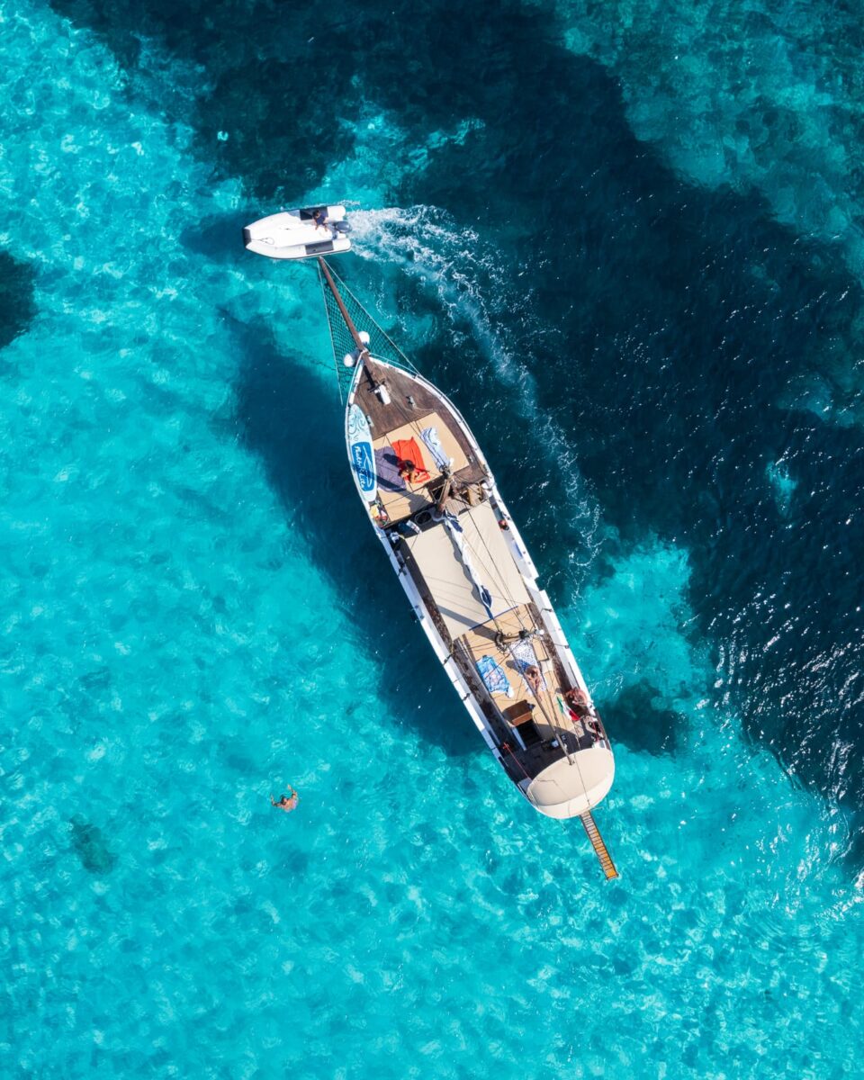 EXCURSION EN VELERO EN EL ARCHIPIELAGO DE LA MADDALENA - Imagen 4