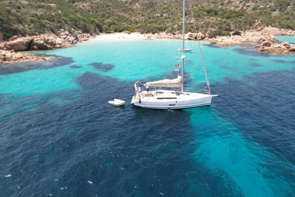 EXCURSION EN VELERO AL ATARDECER POR EL ARCHIPIELAGO DE LA MADDALENA - Imagen 6